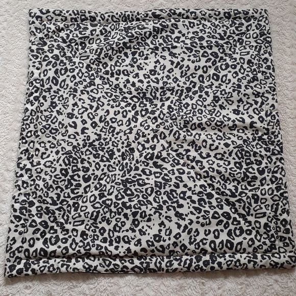 Small dog/cat  blanket  22×22 inches - Picture 6 of 8